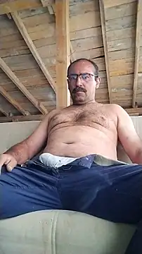 Snapshot of masculine_bear_daddy chatting on 06-13-26, 03:21 masculine bear daddy online show from 06-13-26, 03:21