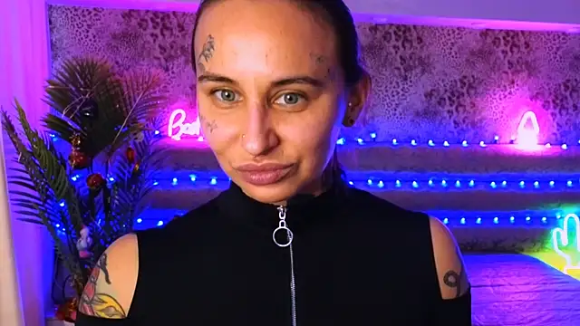 Cool Freak  online show from 12-20-24, 12:27