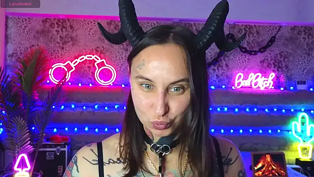 Snapshot of Cool_Freak_ chatting on 05-15-26, 10:00 Cool Freak online show from 05-15-26, 10:00