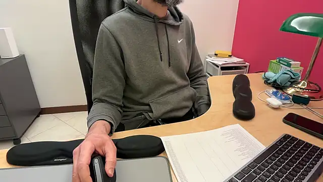 Snapshot of riccardofortis chatting on 02-19-26, 05:42 riccardofortis online show from 02-19-26, 05:42