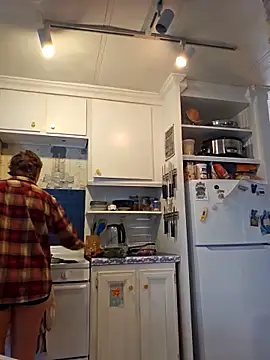 Snapshot of mossy_kiss chatting on 03-16-25, 02:22 mossy kiss online show from 03-16-25, 02:22