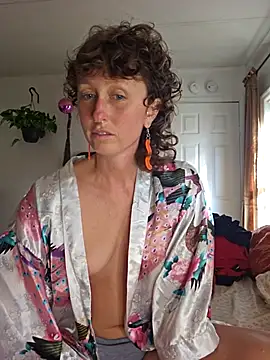 Snapshot of mossy_kiss chatting on 11-01-25, 08:22 mossy kiss online show from 11-01-25, 08:22