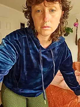 Snapshot of mossy_kiss chatting on 11-03-25, 04:52 mossy kiss online show from 11-03-25, 04:52