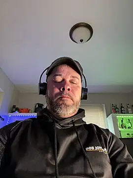 Cristian-Brayan online show from 03-11-25, 12:28