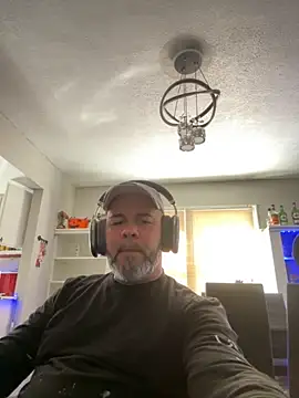 Cristian-Brayan online show from 09-10-25, 03:34