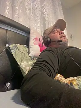 Cristian-Brayan online show from 02-10-26, 06:12