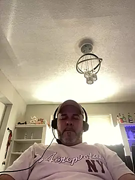 Cristian-Brayan online show from 04-08-26, 02:50