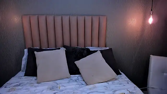 Alexa Thaylor  online show from 03-22-25, 02:36