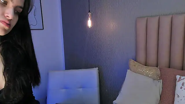 Alexa Thaylor  online show from 09-10-25, 01:33