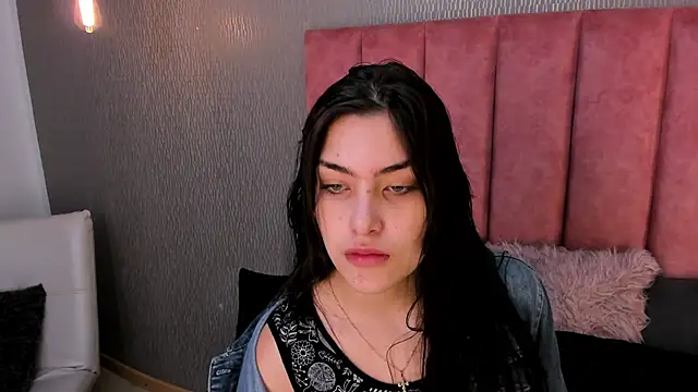 Alexa Thaylor  online show from 11-28-25, 03:04