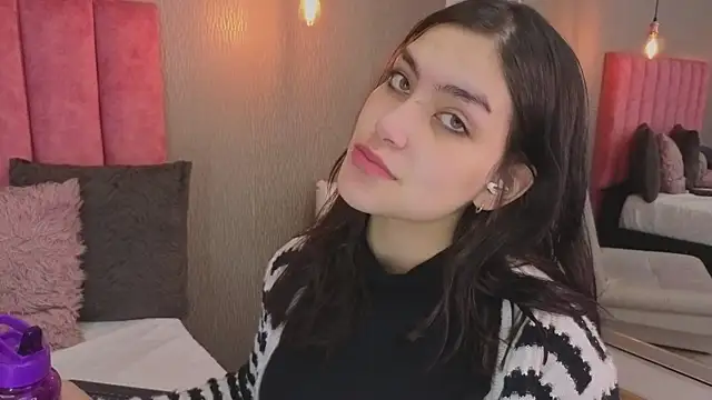 Alexa Thaylor  online show from 04-08-26, 03:01