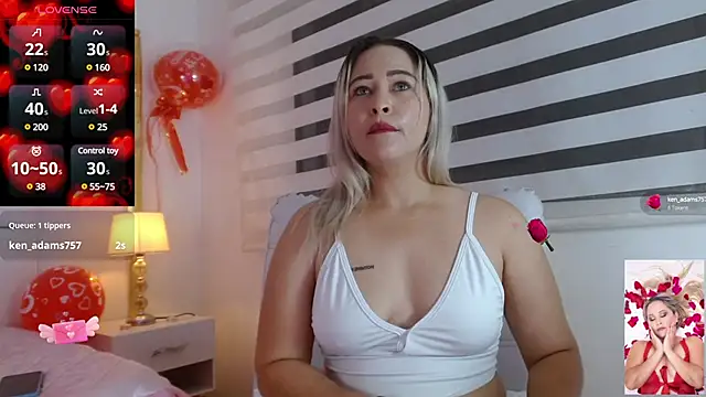 Snapshot of WANDAFOXX1 chatting on 02-18-25, 03:21 WANDAFOXX1 online show from 02-18-25, 03:21
