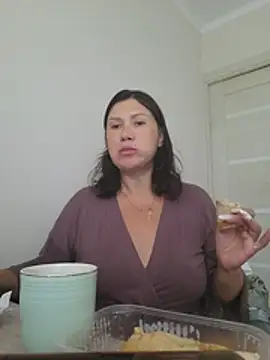 Snapshot of ROXOLANAA_SEXY chatting on 06-26-26, 11:58 ROXOLANAA SEXY online show from 06-26-26, 11:58