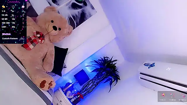 Sophiesweet5 online show from 02-14-25, 02:18