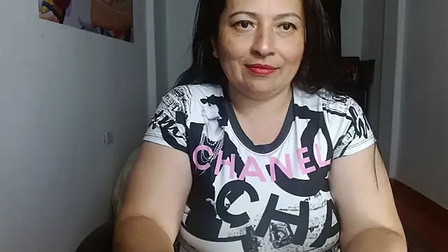 Snapshot of Victoriaevans1 chatting on 05-04-26, 05:31 Victoriaevans1 online show from 05-04-26, 05:31