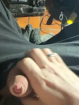 kleinerAlex online show from 01-27-25, 05:03