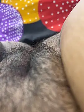 Snapshot of Sexyvarsha143 chatting on 12-18-25, 09:59 Sexyvarsha143 online show from 12-18-25, 09:59