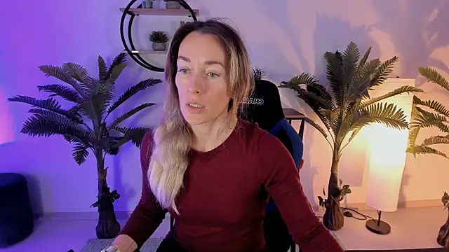 RebeccaMartinez online show from 12-28-24, 07:00