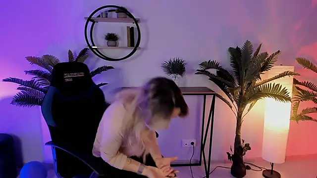 RebeccaMartinez online show from 01-03-25, 07:27