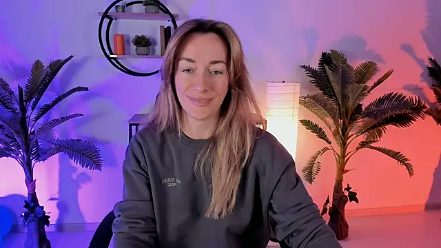 RebeccaMartinez online show from 01-17-25, 05:32