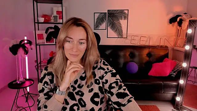 RebeccaMartinez online show from 01-23-25, 08:36