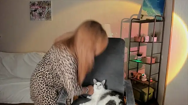 RebeccaMartinez online show from 09-29-25, 10:53