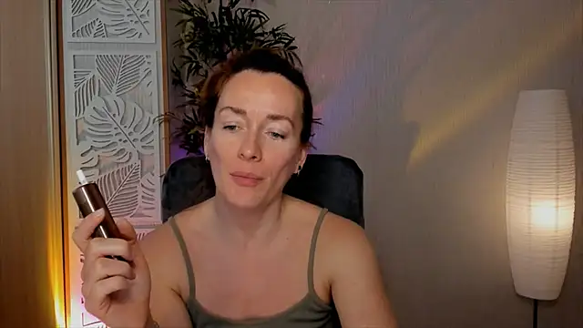 RebeccaMartinez online show from 04-09-26, 07:25