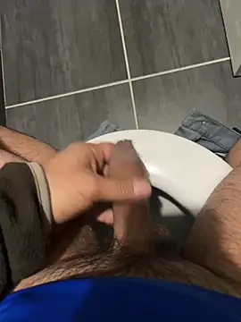 Snapshot of mattexhibe chatting on 03-08-25, 11:18 mattexhibe online show from 03-08-25, 11:18