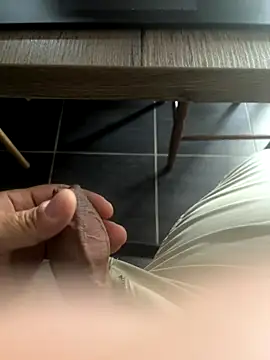 Snapshot of mattexhibe chatting on 09-08-25, 05:01 mattexhibe online show from 09-08-25, 05:01