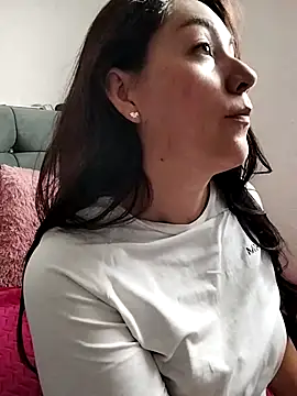 katha steele  online show from 10-05-25, 03:21