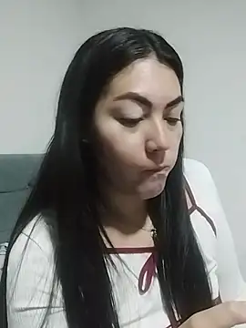 katha steele  online show from 10-25-25, 10:01