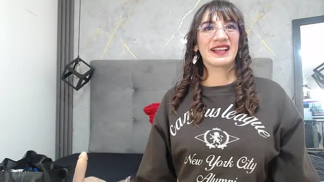 JessiDovee online show from 07-15-26, 08:03