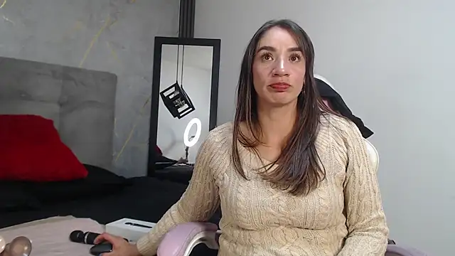 JessiDovee online show from 07-24-26, 08:51
