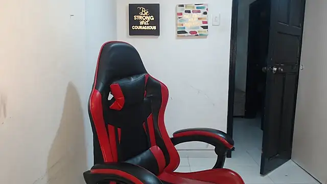 Liamiler01  online show from 10-30-25, 12:56