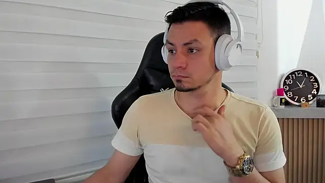 Rick Diesel  online show from 10-29-25, 04:04