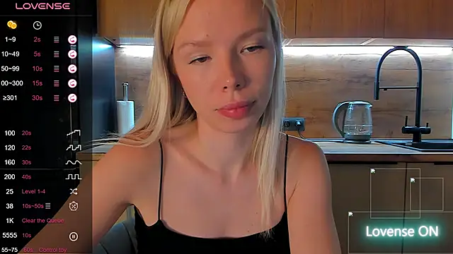 Olivia Bells online show from 06-17-26, 08:32