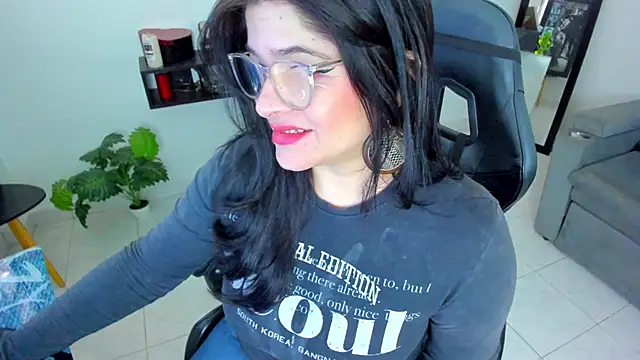 BellaFlaming online show from 09-13-25, 12:05