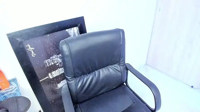 BellaFlaming online show from 05-15-26, 11:17