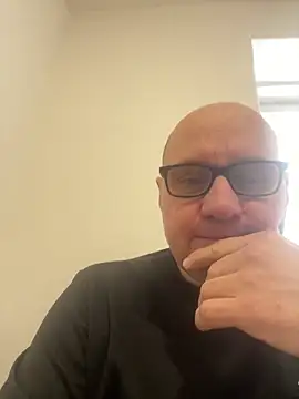 Snapshot of vanjbi45 chatting on 02-14-25, 08:21 vanjbi45 online show from 02-14-25, 08:21