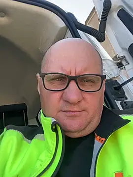 Snapshot of vanjbi45 chatting on 03-21-25, 11:33 vanjbi45 online show from 03-21-25, 11:33