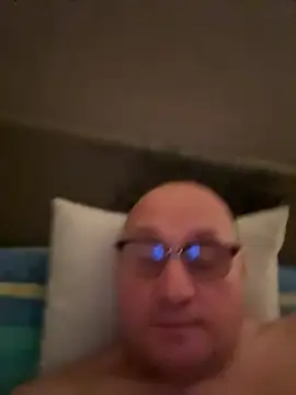 Snapshot of vanjbi45 chatting on 09-25-25, 09:18 vanjbi45 online show from 09-25-25, 09:18