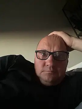 Snapshot of vanjbi45 chatting on 10-04-25, 05:11 vanjbi45 online show from 10-04-25, 05:11