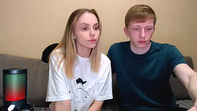 juliaanddima online show from 04-17-26, 10:13