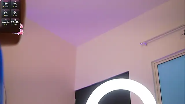 caroline adams  online show from 02-08-26, 03:48