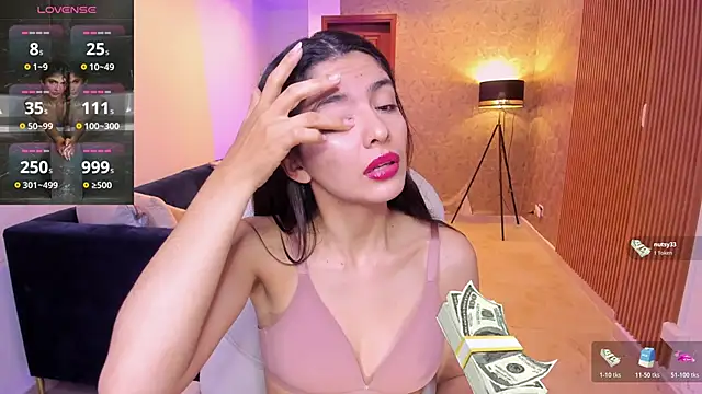 Snapshot of miiaa_evans chatting on 11-28-25, 11:24 miiaa evans online show from 11-28-25, 11:24