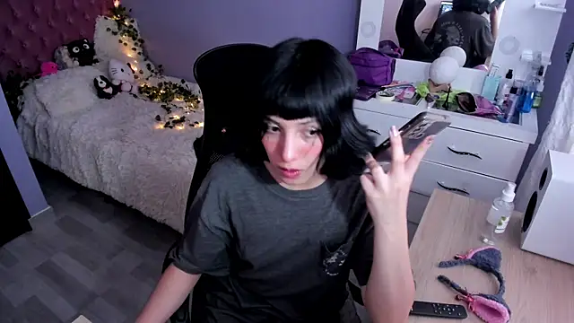 Room312  online show from 12-05-24, 08:33