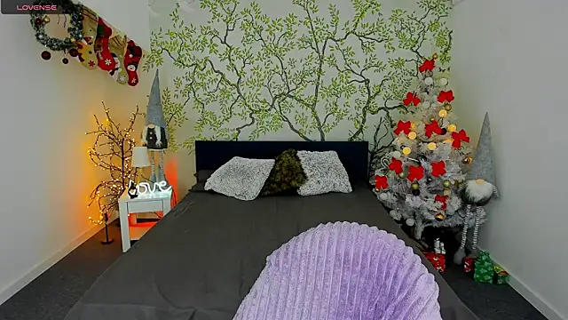 Linda EX online show from 01-02-25, 07:44