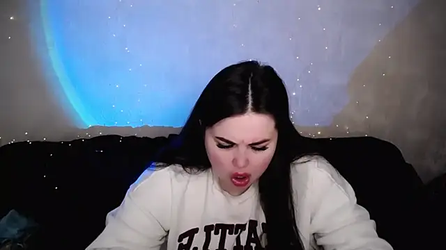 Emily Mo online show from 03-04-26, 07:03