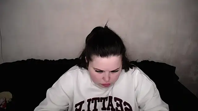 Emily Mo online show from 03-24-26, 06:51