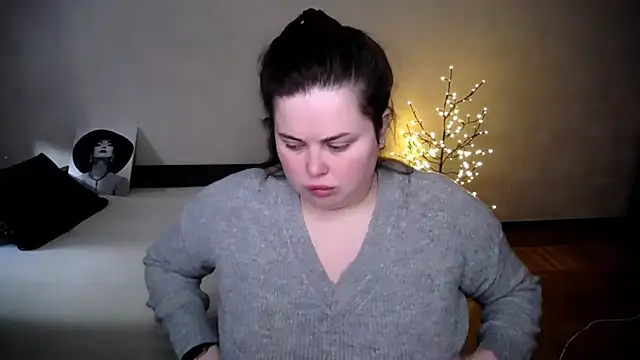 Emily Mo online show from 04-08-26, 06:02